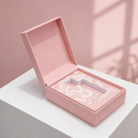Boîte à parfum rose à rabat pour flacon de 100 ml, impression de logo, emballage créatif, boîte à parfum avec design en relief, boîte cadeau cosmétique