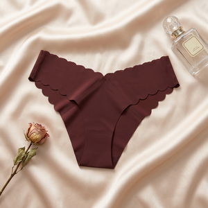 Women <b>Seamless</b> Invisible <b>Thong</b> Underwear Scalloped Wave Edge Soft Stretch Low Rise Women Panties Breathable Lingerie Wholesale - Product Image 4