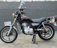 Moto d'occasion Suzuki GN125 d'origine, authentique, importée, GN250, rétro, pour homme, économique en carburant, streetbike fabriquée en Chine