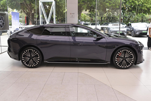 2025 Hot Sale <strong>Avatar</strong> 12 AWD Sedan Car New Energy Electric <strong>Vehicle</strong> with 605km Long Range Left Steering Chinese Export - Product Image 5