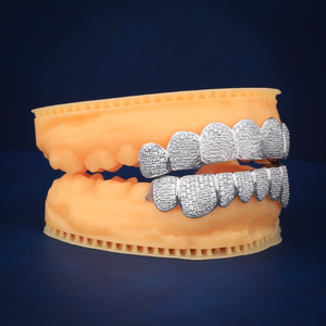 Elegantes Grillz de Plata de Ley 925 con Diamantes de Moissanita para Hombres y Mujeres, Joyería de Lujo para Dientes con Apariencia de Moda Iced Out - Product Image 1