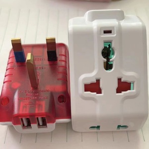 Adaptador de Viaje Todo en Uno con Enchufe para Reino Unido y UE, Puertos USB, 100-240V, Enchufe Universal, Material ABS - Product Image 1