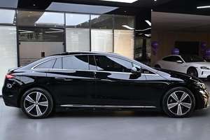 <span class=keywords><strong>Mercedes</strong></span>-Benz EQE 500 4MATIC Pioneer Edition d'occasion, quasi neuve, <span class=keywords><strong>la</strong></span> <span class=keywords><strong>moins</strong></span> chère, 2025, 4 portes, 5 places, entièrement électrique, autonomie de 681 km, à vendre - Product Image 4