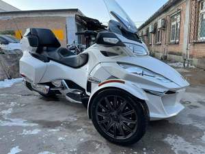 Triciclo Can-Am <span class=keywords><strong>Spyder</strong></span> Limited de Turismo Premium Usado, Motor Rotax de 1000-1500cc, Asientos con Calefacción y CarPlay - Product Image 3