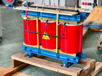 Transformateur triphasé 50-100 kVA 60 Hz élévateur de tension 220 V vers 380 V/440 V pour alimentation isolée