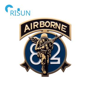 Fabrication d'épingles aéroportées en métal émaillé ailes <span class=keywords><strong>de</strong></span> <span class=keywords><strong>parachutiste</strong></span> personnalisées avec 82e division aéroportée épinglette <span class=keywords><strong>insigne</strong></span> épingles <span class=keywords><strong>de</strong></span> ranger aéroporté - Product Image 5