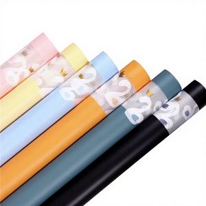 ช่อดอกไม้รูปมงกุฎหงส์ ห่อด้วยกระดาษสังเคราะห์เคลือบกันน้ำ เคลือบ PVC สองด้าน สำหรับห่อของขวัญวันแม่ - Product Image 1