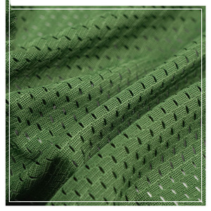 ผ้าถักตาข่ายโพลีเอสเตอร์ 100% แบบแห้งเร็ว 210GSM สำหรับเสื้อครอปอเมริกันฟุตบอลสำหรับผู้หญิงในวันแข่งขันของวิทยาลัย - Product Image 4