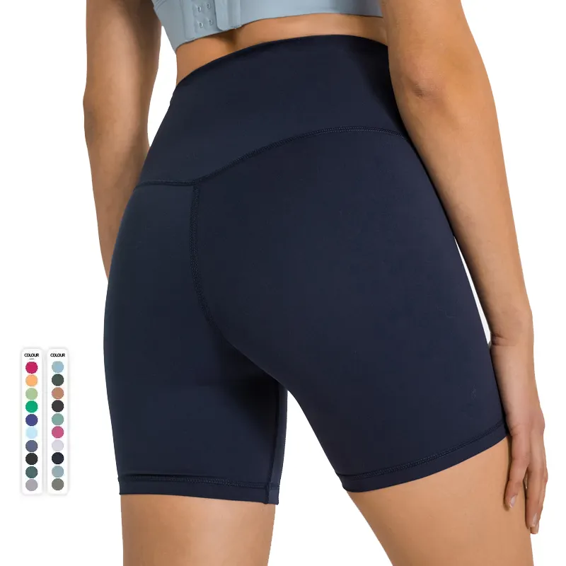 Logo personnalisé Shorts de course pour femmes coupe ajustée Respirant Active Wear Fitness legging Shorts stretch pour femmes Shorts d'entraînement