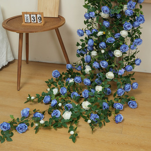 Nouvelle Guirlande de roses artificielles en soie réaliste style Monet, décoration de plafond romantique style campagnard, recouvrement de tuyaux pour lieux touristiques - Product Image 1