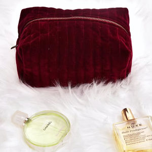 حقيبة مكياج مخصصة مبطنة مخصصة لحياكة العرسان المخملية أكبر أدوات الزينة للسفر مع سحاب - Product Image 2