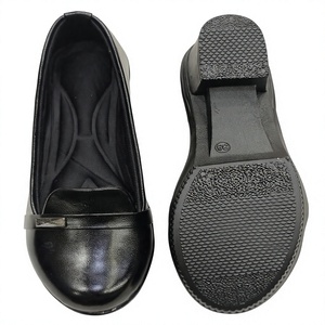 Mocasines Negros de Charol para Mujer con Hebilla Metálica en la Puntera, Entresuela/Suela de PVC y Forro con Logotipo Estampado en Caliente - Product Image 3