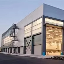 Diseño de Muro Cortina de Vidrio con Estructura de Acero Prefabricada para Centros Comerciales y Salas de Exposiciones - Product Image 1