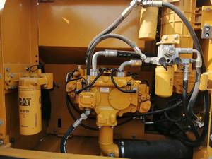 Excavatrice sur chenilles CAT 320D d'occasion, 20 tonnes, avec godet de terrassement - Product Image 5