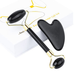 <span class=keywords><strong>Rullo</strong></span> facciale in ossidiana nera e Set Gua Sha <span class=keywords><strong>rullo</strong></span> <span class=keywords><strong>di</strong></span> <span class=keywords><strong>giada</strong></span> nera naturale e massaggiatore Gua Sha <span class=keywords><strong>rullo</strong></span> <span class=keywords><strong>di</strong></span> <span class=keywords><strong>giada</strong></span> all'ingrosso Guasha - Product Image 3