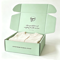 Boîte d'expédition en carton kraft avec logo personnalisé, recyclable, plate, pour produits, emballage en carton ondulé pliable