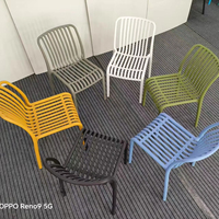 Nouvel arrivage de meubles de salle à manger d'extérieur et d'intérieur de qualité durable fauteuil chaises empilables en plastique PP à vendre