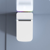 Wc carré en céramique au design novateur Toilettes sanitaires intelligentes automatiques intelligentes pour salle de bains avec bidet