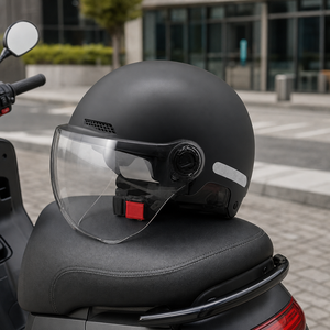 <span class=keywords><strong>Casque</strong></span> de <span class=keywords><strong>moto</strong></span> demi-face universel quatre saisons avec <span class=keywords><strong>bande</strong></span> <span class=keywords><strong>réfléchissante</strong></span>, boucle à dégagement rapide, doublure respirante - Product Image 4
