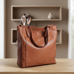 Sac à main antivol léger et imperméable en cuir véritable de style traditionnel BS INTERNATIONAL avec fermeture éclair et deux poignées - Product Image 1