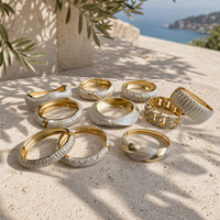 Nouvel ensemble de bracelets en émail nude, bijoux de luxe discret, bracelet plaqué or beige, manchette minimaliste PVD, bijoux inaltérables pour femme