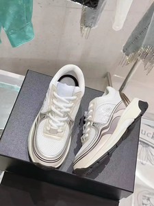รองเท้าผ้าใบกีฬาพื้นนุ่มรุ่นใหม่ปี 2026 ยี่ห้อ Silver Horn King  วัสดุตาข่าย PU สำหรับผู้หญิง วิ่งได้ ใส่ลำลอง ทันสมัย เดินสบาย - Product Image 3