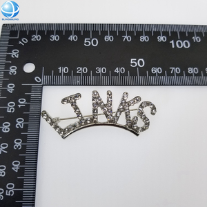 Spilla con strass trasparente e verde in lega placcata argento spille da confraternita per le maglie incorporate ispirate alle donne nere - Product Image 3