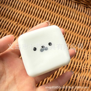 Lindo Mini Juguete Sensorial Antiestrés de TPR en Forma de Cubo de Tofu, Súper Suave, para Niños y Adultos, Juguete de Bolsillo - Product Image 5