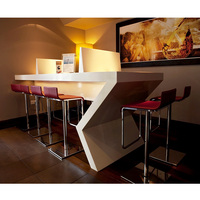 Tabouret de bar commercial en pierre à surface solide en forme de L de style moderne avec motif floral, taille personnalisée