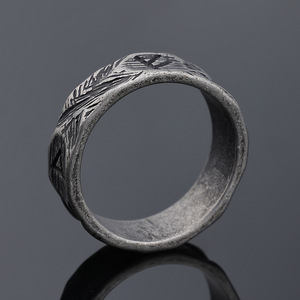Bague vintage en acier inoxydable avec texture de météorite, runes vikings de la <span class=keywords><strong>mythologie</strong></span> nordique - Product Image 4