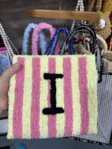 Kit de Bolsa Tejida con Letra H, Tiras de Tela <span class=keywords><strong>para</strong></span> Bolsa de <span class=keywords><strong>Mano</strong></span> Tejida <span class=keywords><strong>a</strong></span> Crochet, Bolsa de Playa con Alfabeto Personalizable, Nuevos Pasatiempos <span class=keywords><strong>para</strong></span> Adultos - Product Image 4