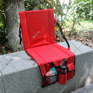 Cojín plegable de tela Oxford para acampar al aire libre con bolsillos para uso en picnics y conciertos - Product Image 1