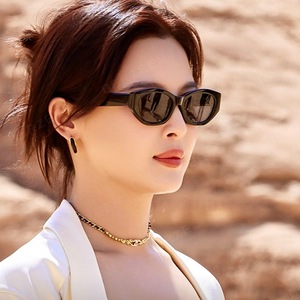 Lunettes de soleil œil de chat pour femmes, monture intégrale, protection UV400, style 2024 - Product Image 1