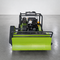 Tondeuse robot sans fil à télécommande, disponible en version essence ou diesel, pour broyer l'herbe haute et les mauvaises herbes