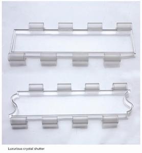 Panneau PC moderne personnalisé <span class=keywords><strong>4m</strong></span> * 6m <span class=keywords><strong>porte</strong></span> roulante antivol automatique en rouleau d'aluminium panneau givré transparent pour garages villas - Product Image 5