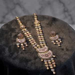 Collares Largos Chapados en Oro de 3 Tonos al por Mayor, Conjunto de Joyería Turca Multitono, Joyería Indo-Occidental, Collares de Moda de Latón Tricolor - Product Image 1
