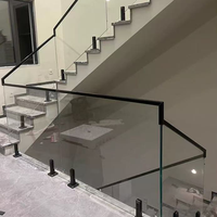 Rampe d'escalier réglable en acier inoxydable Conception moderne personnalisée Piscine Balcon Robinet ovale en verre Clôture de piscine Main courante Rampes