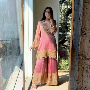 Kurta/Kurti rose traditionnel indien pakistanais pour mariage et fêtes, coupe ample, longueur au sol, pour femmes, avec broderie dorée - Product Image 1