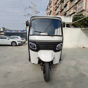 Tricycle à essence 200cc OEM à refroidissement liquide haute puissance, modèle 2026, vente chaude, tricycle à essence <span class=keywords><strong>3</strong></span> <span class=keywords><strong>roues</strong></span>, <span class=keywords><strong>moto</strong></span> Tuk Tuk - Product Image 1