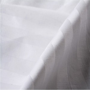 Venta al por mayor caliente 180tc 200tc 250tc Hotel ropa <span class=keywords><strong>de</strong></span> <span class=keywords><strong>cama</strong></span> sábana <span class=keywords><strong>de</strong></span> lujo Queen King 100% algodón blanco sábana plana <span class=keywords><strong>para</strong></span> Hotel - Product Image 4