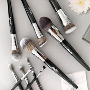 ชุดแปรงแต่งหน้าด้ามไม้ ขนสังเคราะห์และขนธรรมชาติ สีดำ สำหรับเกลี่ยแป้ง แปรงเครื่องสำอางระดับมืออาชีพ - Product Image 4