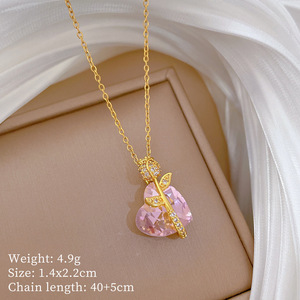 <span class=keywords><strong>Collier</strong></span> Pendentif Classique Tendance en Acier Inoxydable Plaqué Or 18K PVD Brillant avec Zircons, Fleur, Coquille, Cœur, Croix et Papillon pour Femme - Product Image 1
