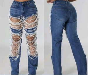 Moda 2024 verano nuevo agujeros <span class=keywords><strong>rotos</strong></span> perla borlas cadena <span class=keywords><strong>mujer</strong></span> <span class=keywords><strong>Jeans</strong></span> Pantalones rectos de <span class=keywords><strong>mujer</strong></span> - Product Image 1
