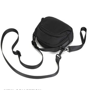 Custom Logo 2026 New Design Trend Polyester Fiber Crossbody Urban Utility Fashion Minimalist Mini Phone Messenger <b>Bag</b> Pack - Product Image 4