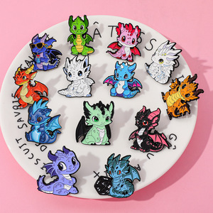 Mignon petit dragon volant broche donjons et dragons alliage insigne fête cadeau émail broche - Product Image 5