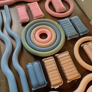 Set de Entrenamiento para Gimnasio: Mancuernas de Silicona, Anillo de Fuerza, Barra de Mancuernas y Pesas Ajustables para Tobillos y Muñecas - Product Image 1