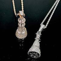 Pendentif Qizi Hip-Hop en forme de pièce d'échecs 3D entièrement sertie de diamants, chaîne tressée, accessoires tendance pour hommes, personnalité à la mode