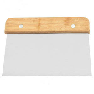 Grattoir à pâte en métal robuste, coupe-pâte, <span class=keywords><strong>hachoir</strong></span> à pâtisserie, grattoir à pâte en acier inoxydable avec manche en bois pour la cuisine, la pâtisserie, la cuisson au barbecue - Product Image 4