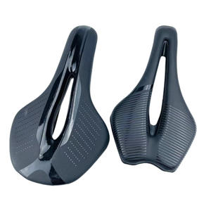 Selle de vélo noire ergonomique, coussin en PU creux pour vélos de montagne, accessoire de cyclisme unisexe pour adultes - Product Image 5