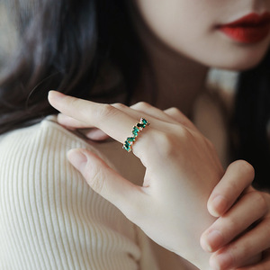 Anello con Design Geometrico Irregolare Stile Vintage per Donne - Product Image 2